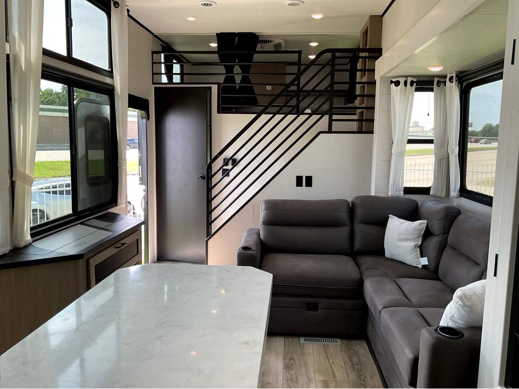2026 JAYCO JAY FLIGHT BUNGALOW JAYLOFT - Image 14