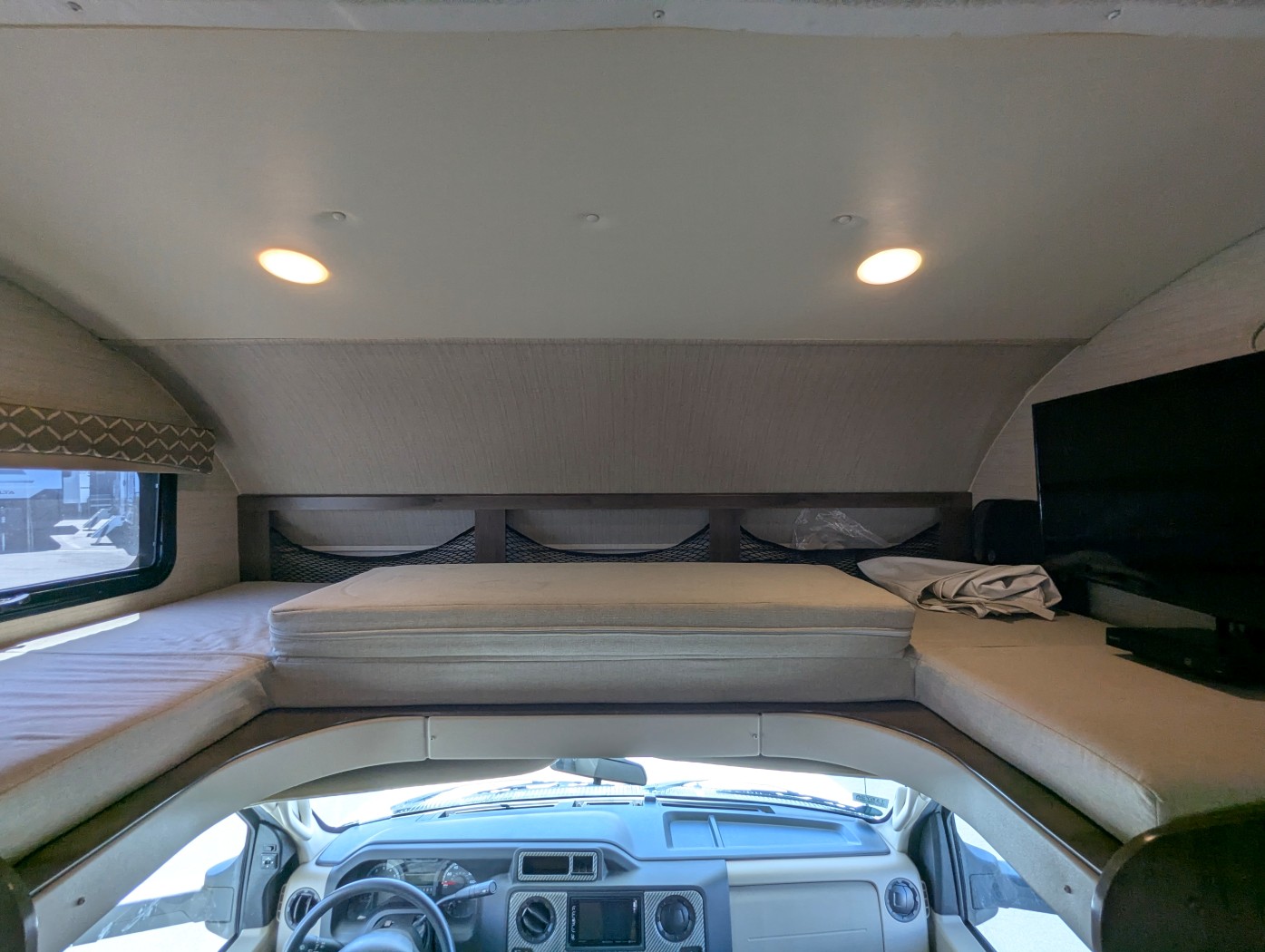 2018 Jayco Greyhawk 29MV - Image 8