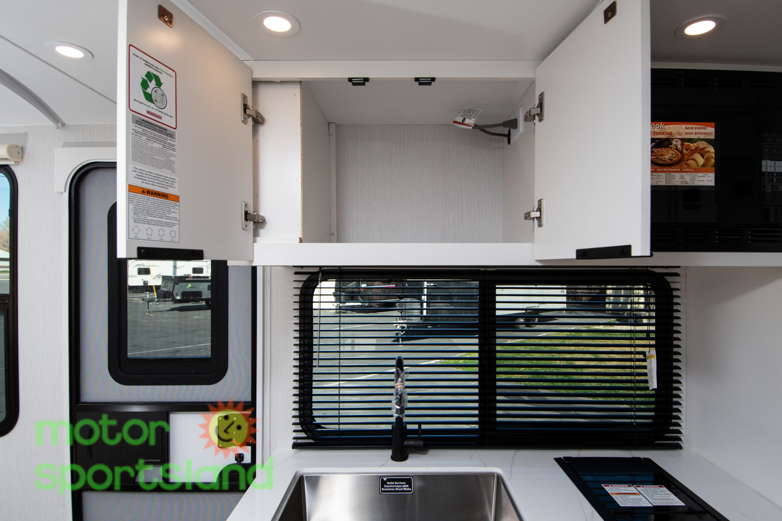 2026 Winnebago Micro Minnie 2108DS - Image 35