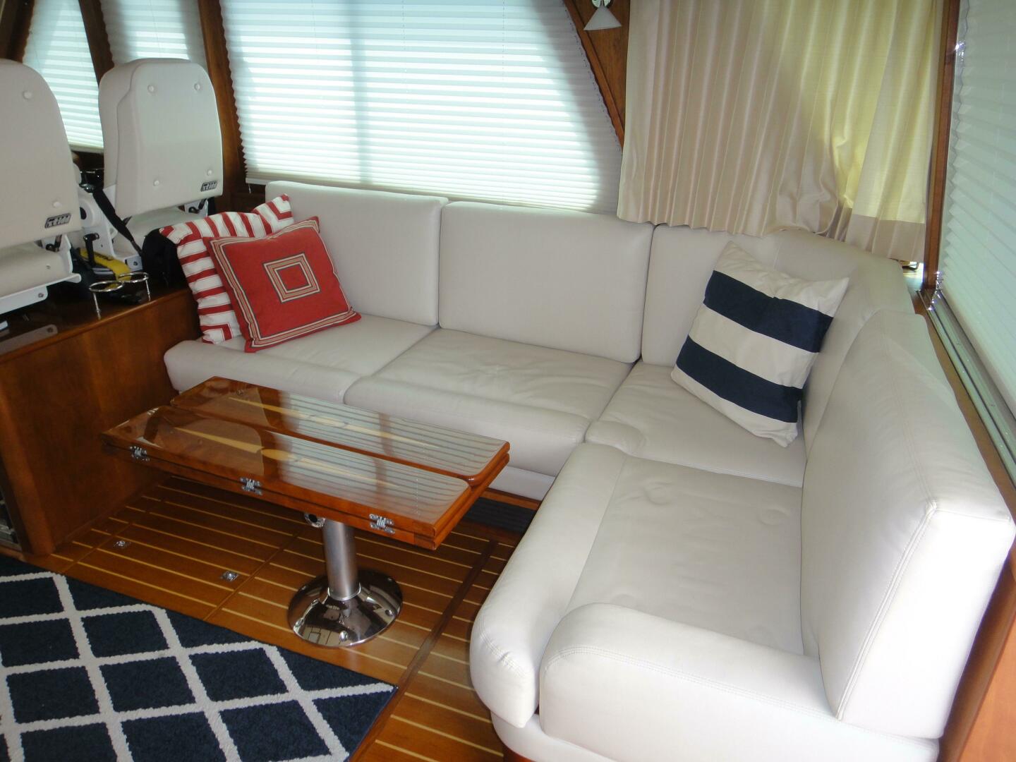 2018 Sabre 48 Salon Express - Image 7