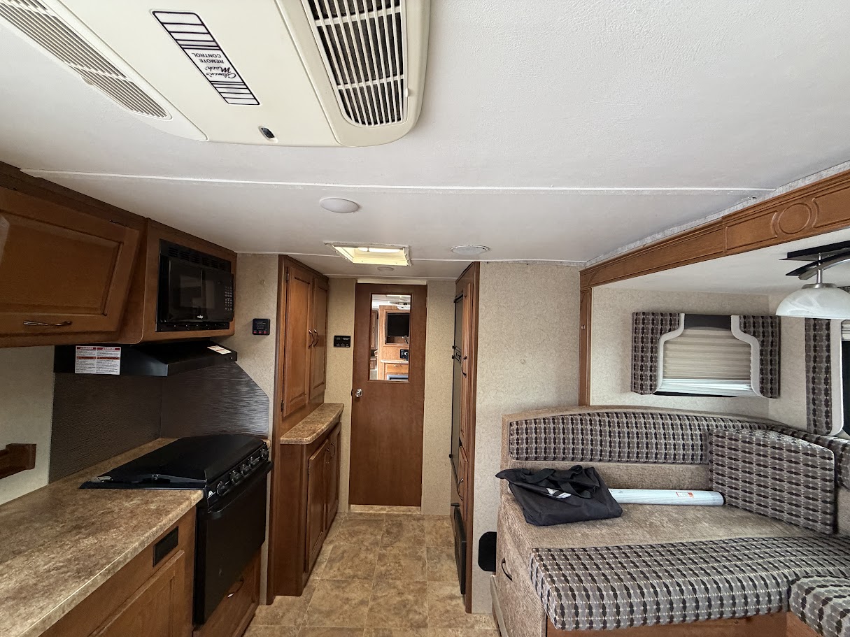 2016 Lance LANCE 2295 - Image 6