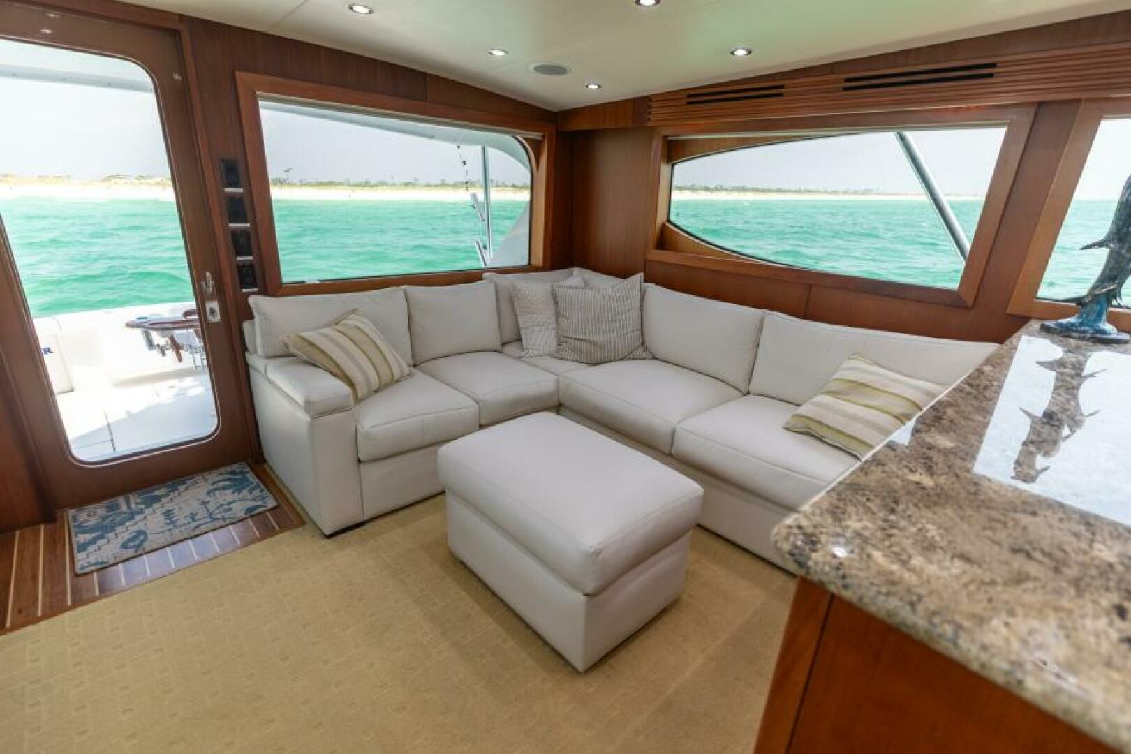 2008 Hatteras 60 Convertible - Image 7