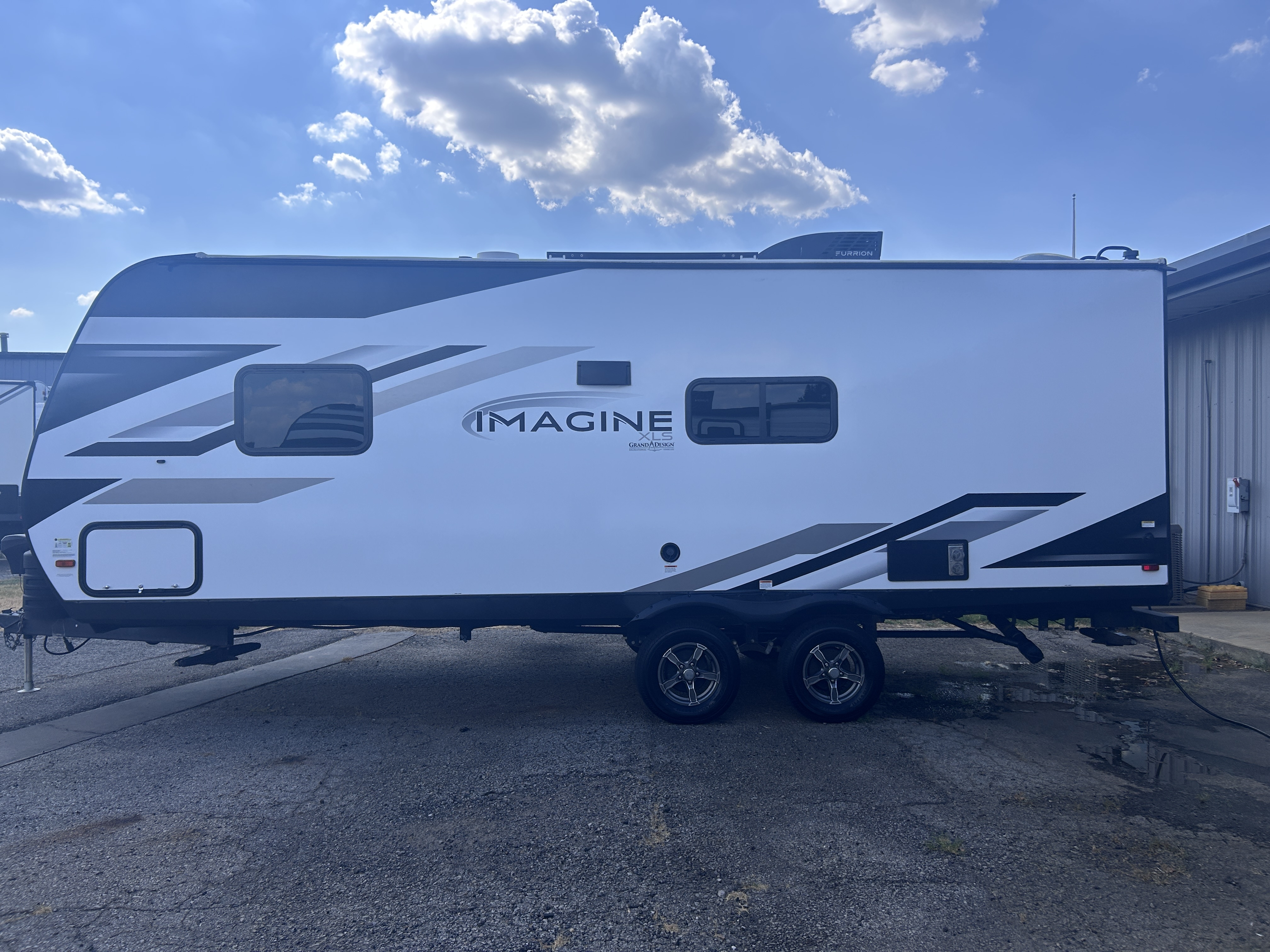 2023 Grand Design Imagine XLS 22RBE - Image 5
