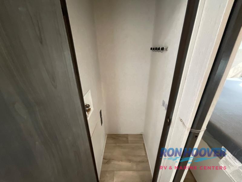 2023 DUTCHMEN 3803FLP - Image 21