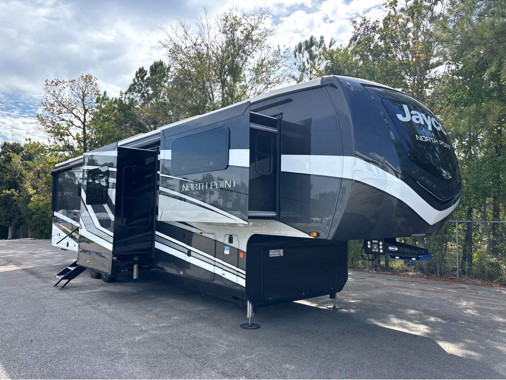 2026 JAYCO NORTH POINT 382FLRB - Image 1