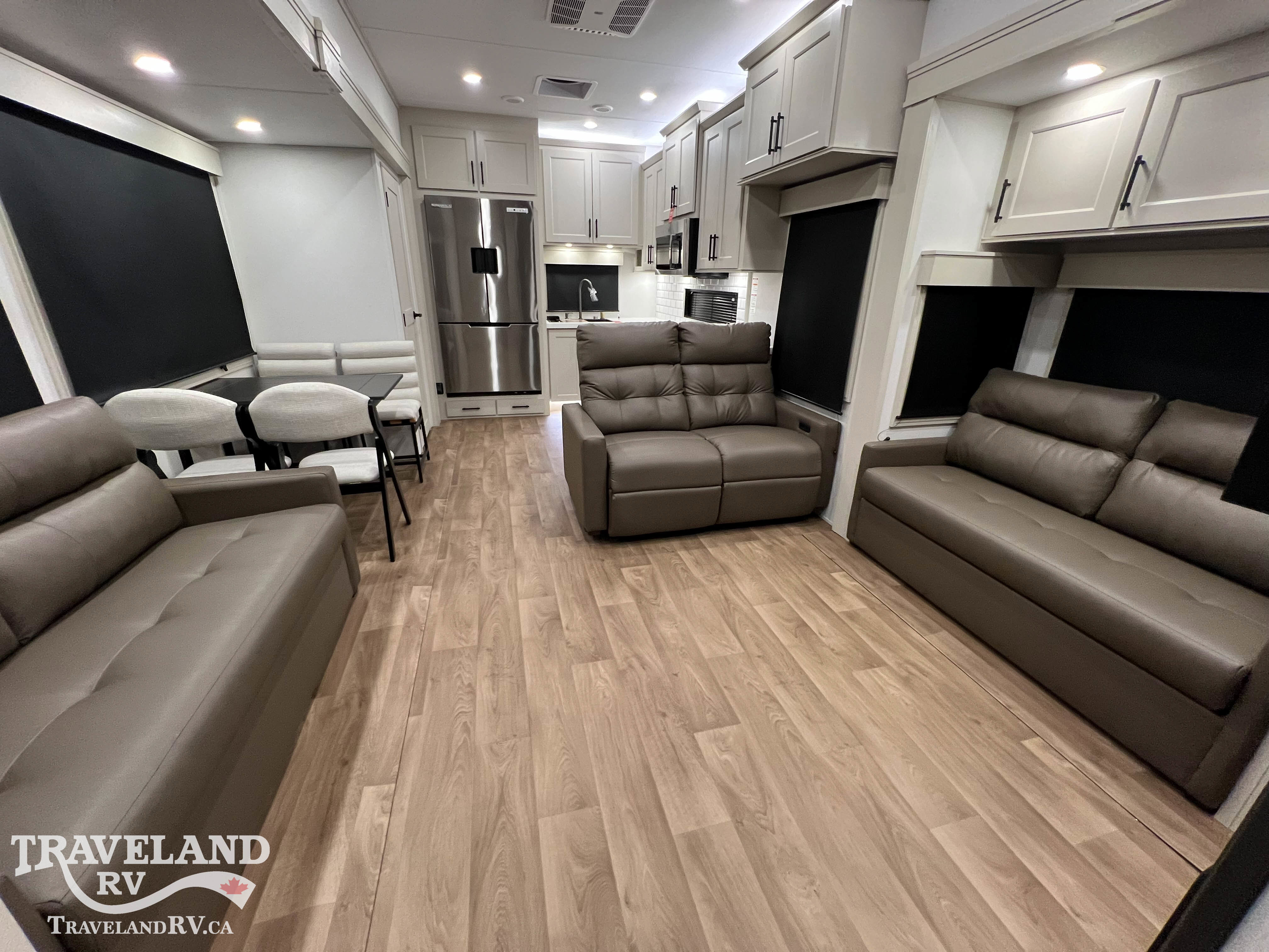 2026 Grand Design Solitude 417KB - Image 14