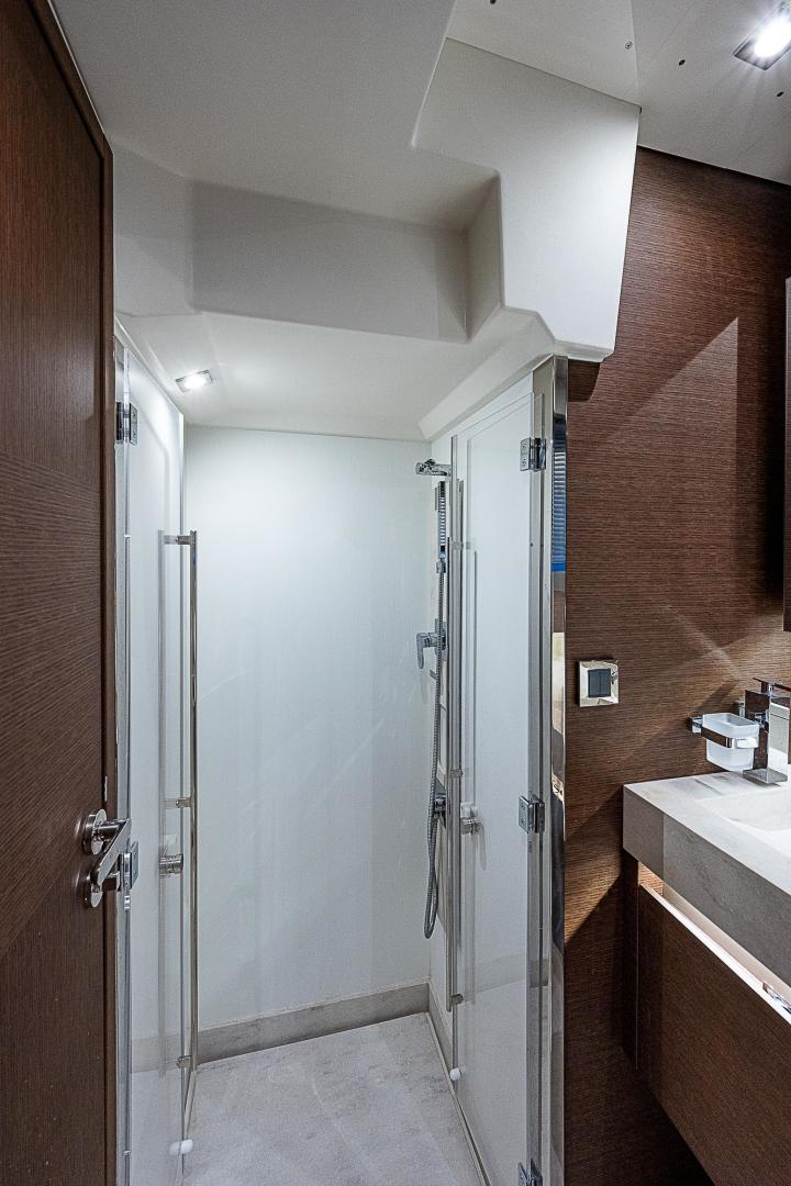 2022 Prestige 520 Fly - Image 30