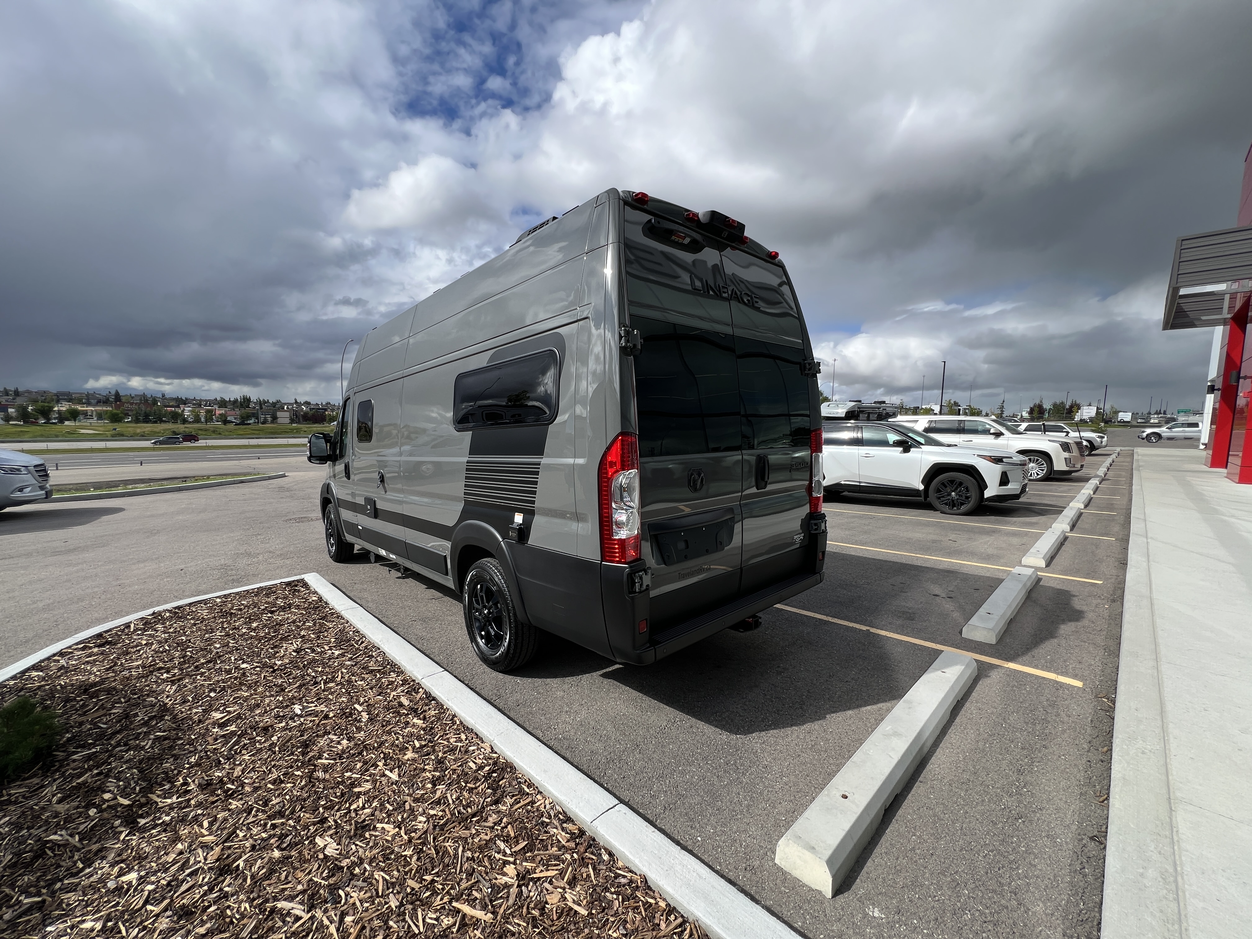 2027 Grand Design Lineage Series VP2 LVP2 - Image 8