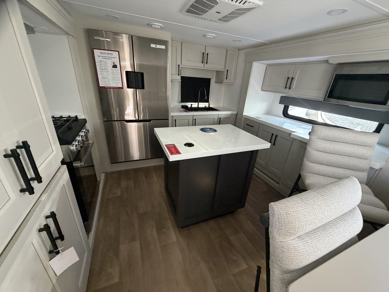 2026 GRAND DESIGN 390RK - Image 20