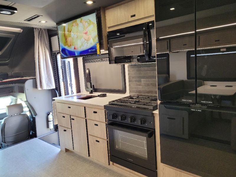 2026 Grand Design Lineage Series F 31ZW - Image 24