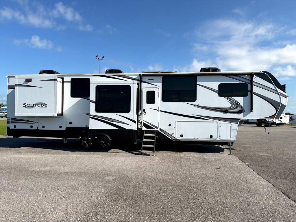 2022 GRAND DESIGN SOLITUDE 390RK - Image 2