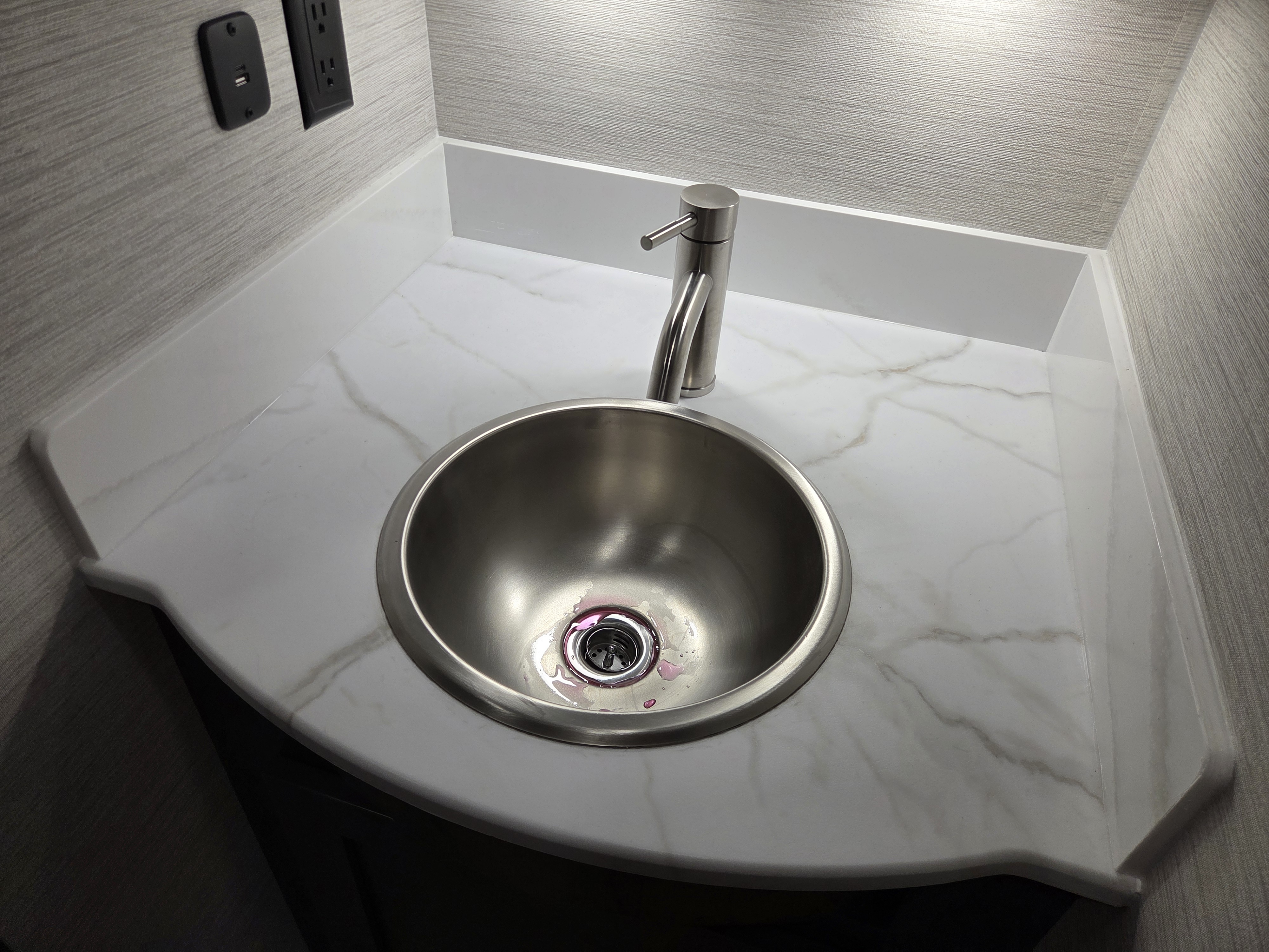 2026 Dynamax Europa 34SS - Image 17