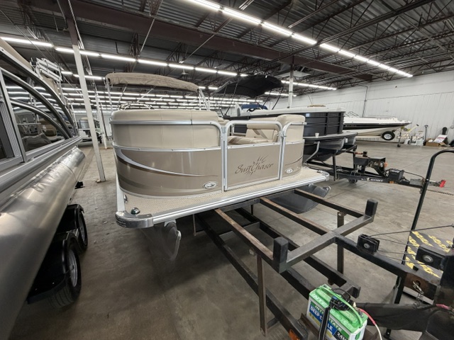 2011 SUNCHASER 8520 - Image 7