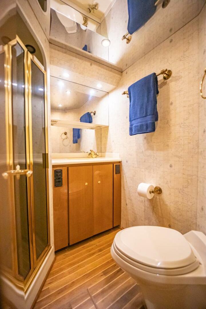 2003 Viking 65 EB - Image 30