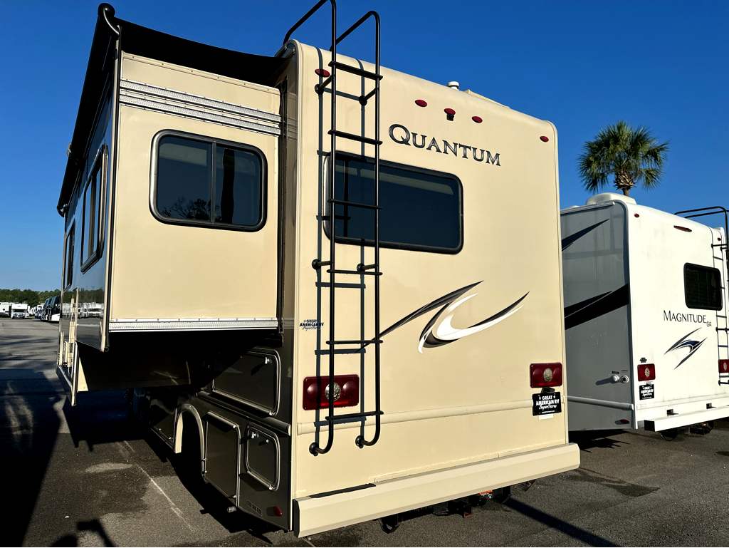 2018 THOR MOTOR COACH QUANTUM KM24 - Image 5