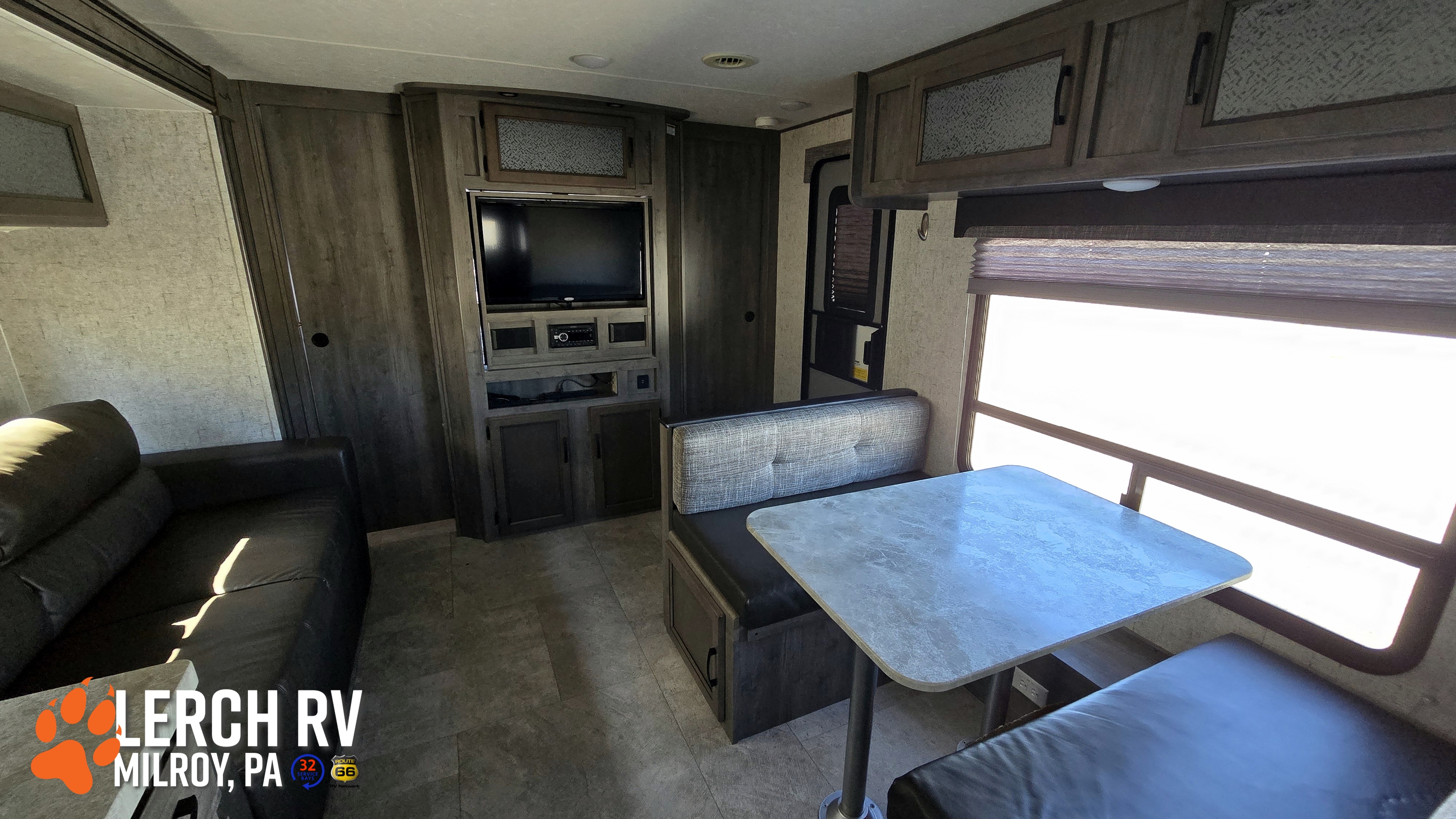 2019 FOREST RIVER APEX 300BHS - Image 21