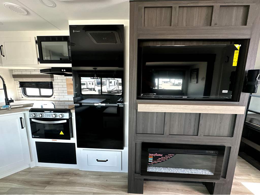 2027 VENTURE RV SIENNA 271VBH - Image 12