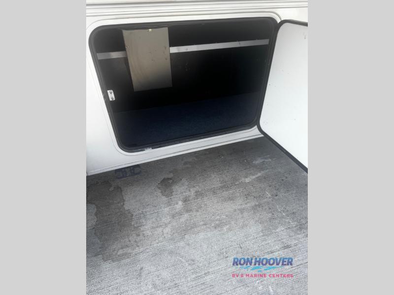 2022 WINNEBAGO 30T - Image 5