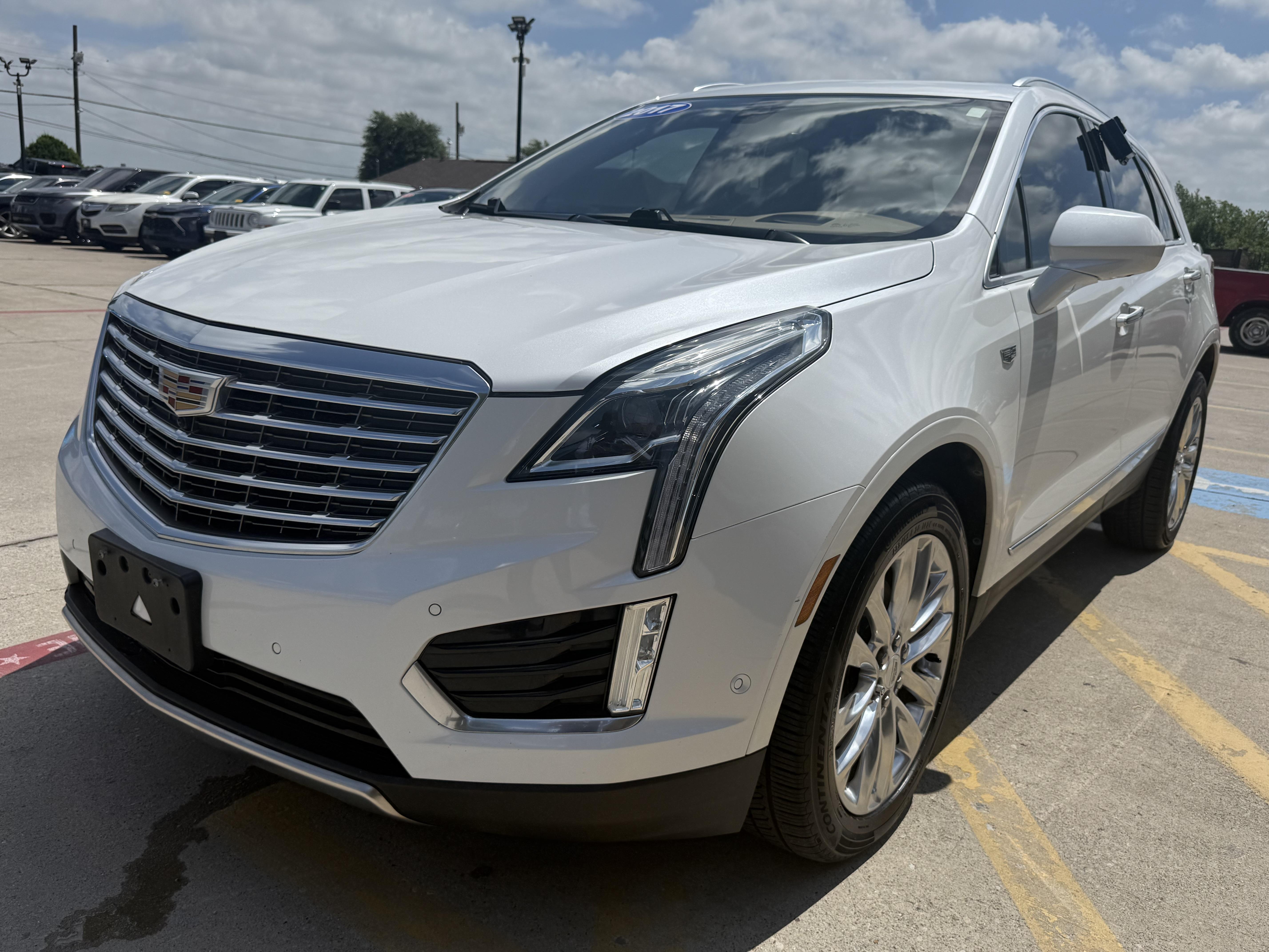 2017 Cadillac Xt5 Utility 4D Platinum AWD V6 - Image 1