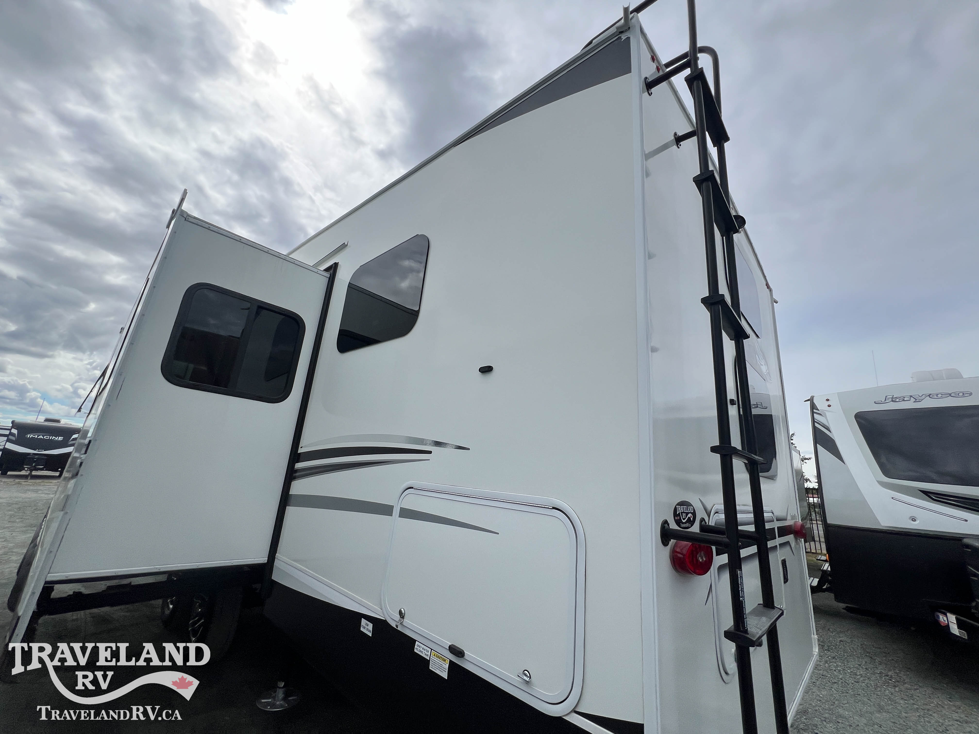 2021 JAYCO EAGLE SL HT 29.5 BHDS - Image 5