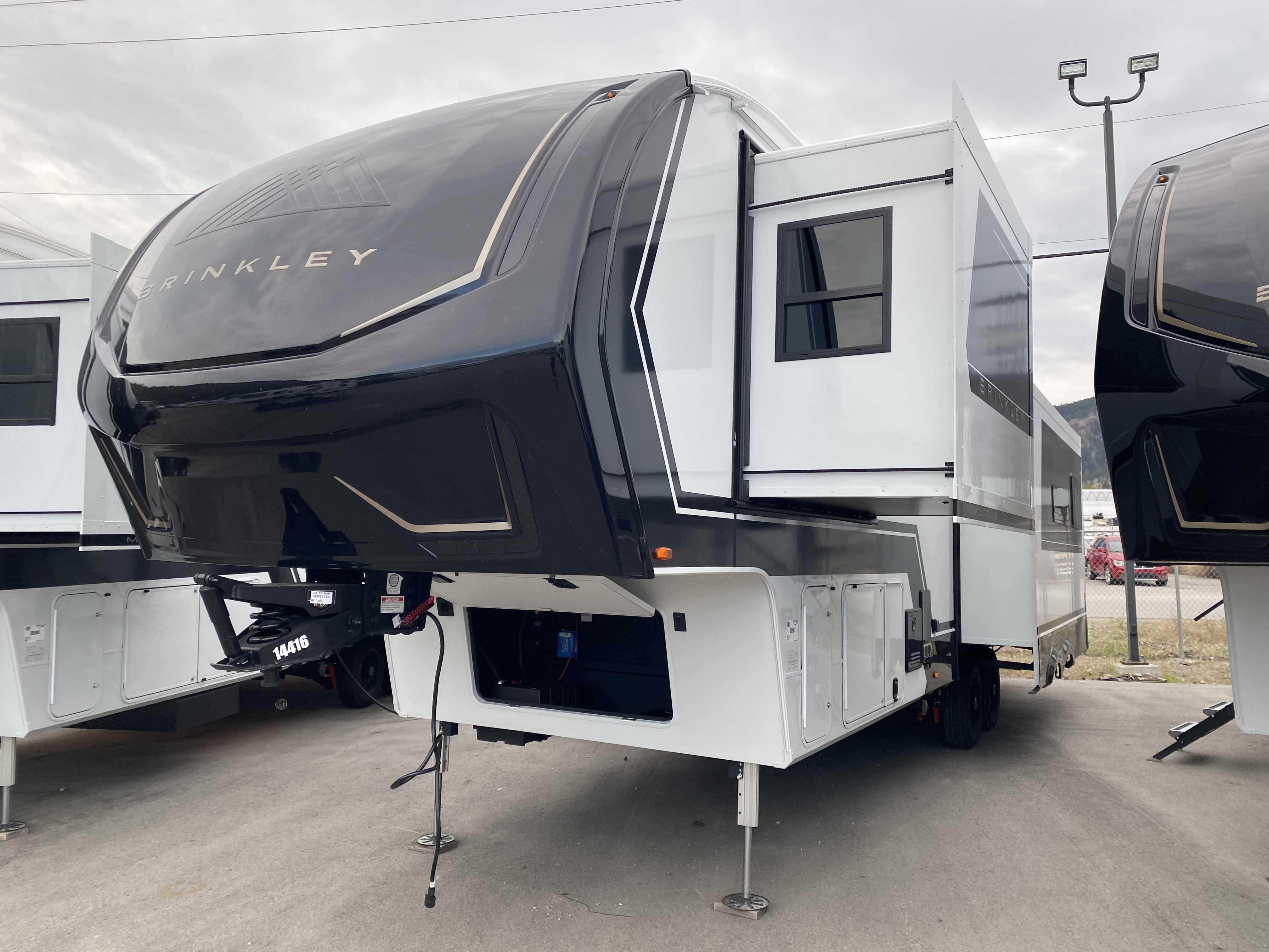 2027 Brinkley RV Model Z 3100 - Image 6