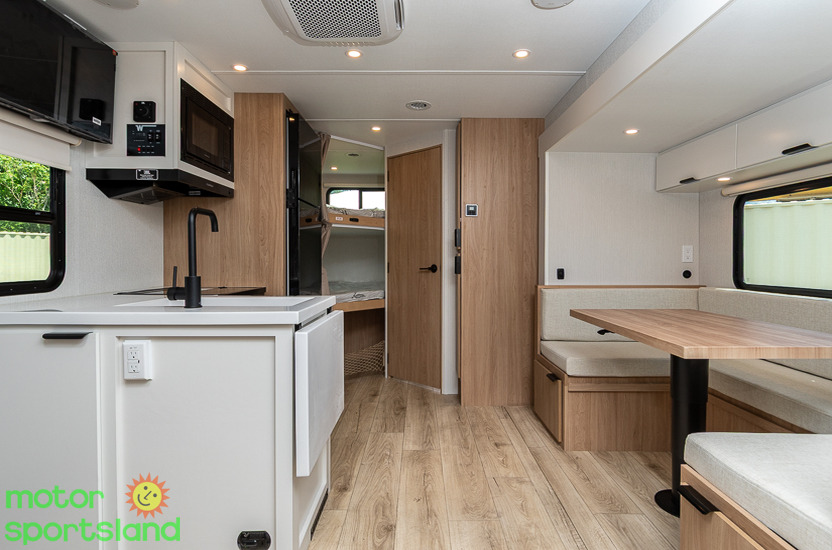 2026 Winnebago Thrive 22MBH - Image 36