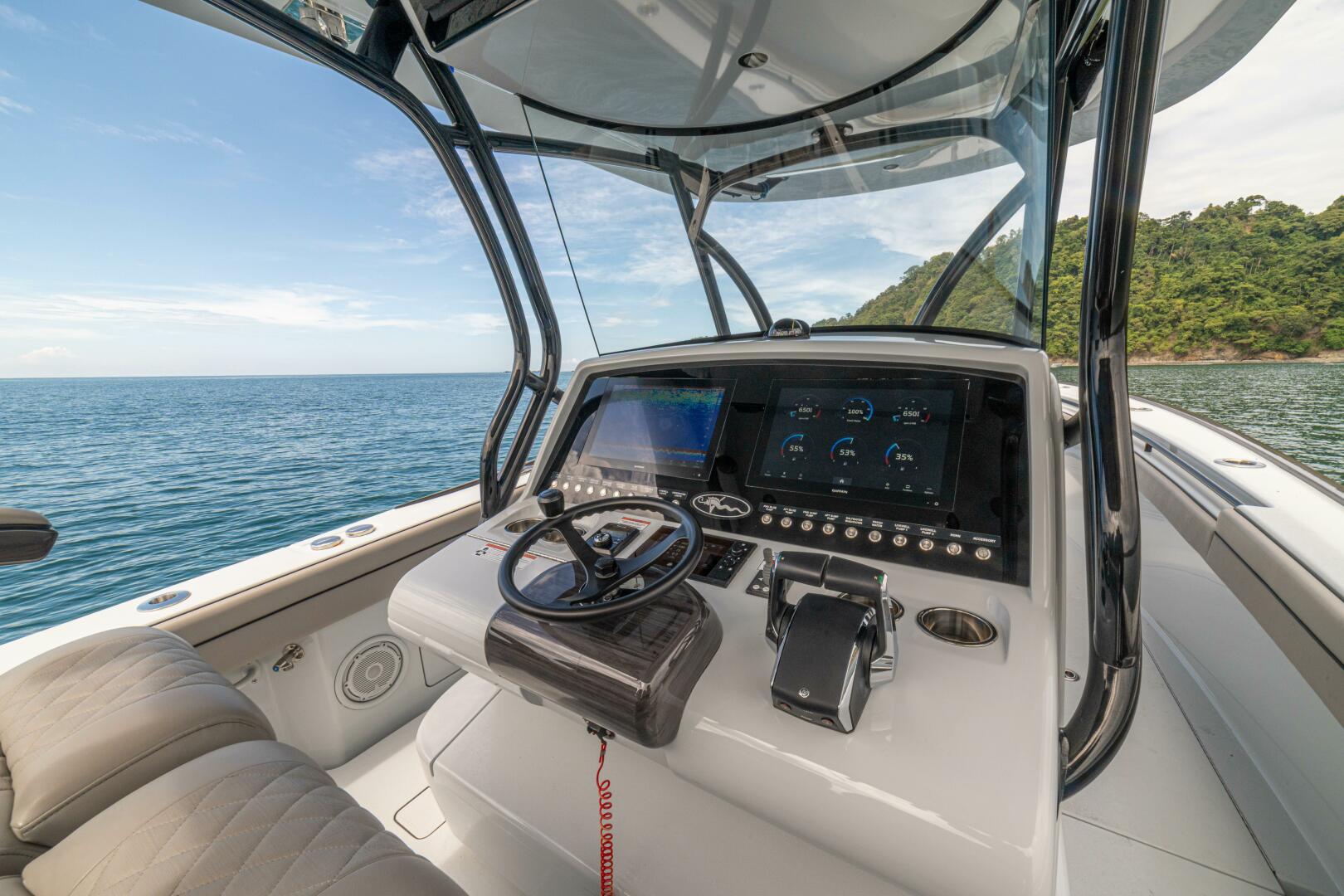 2024 Valhalla Boatworks V-33 - Image 12