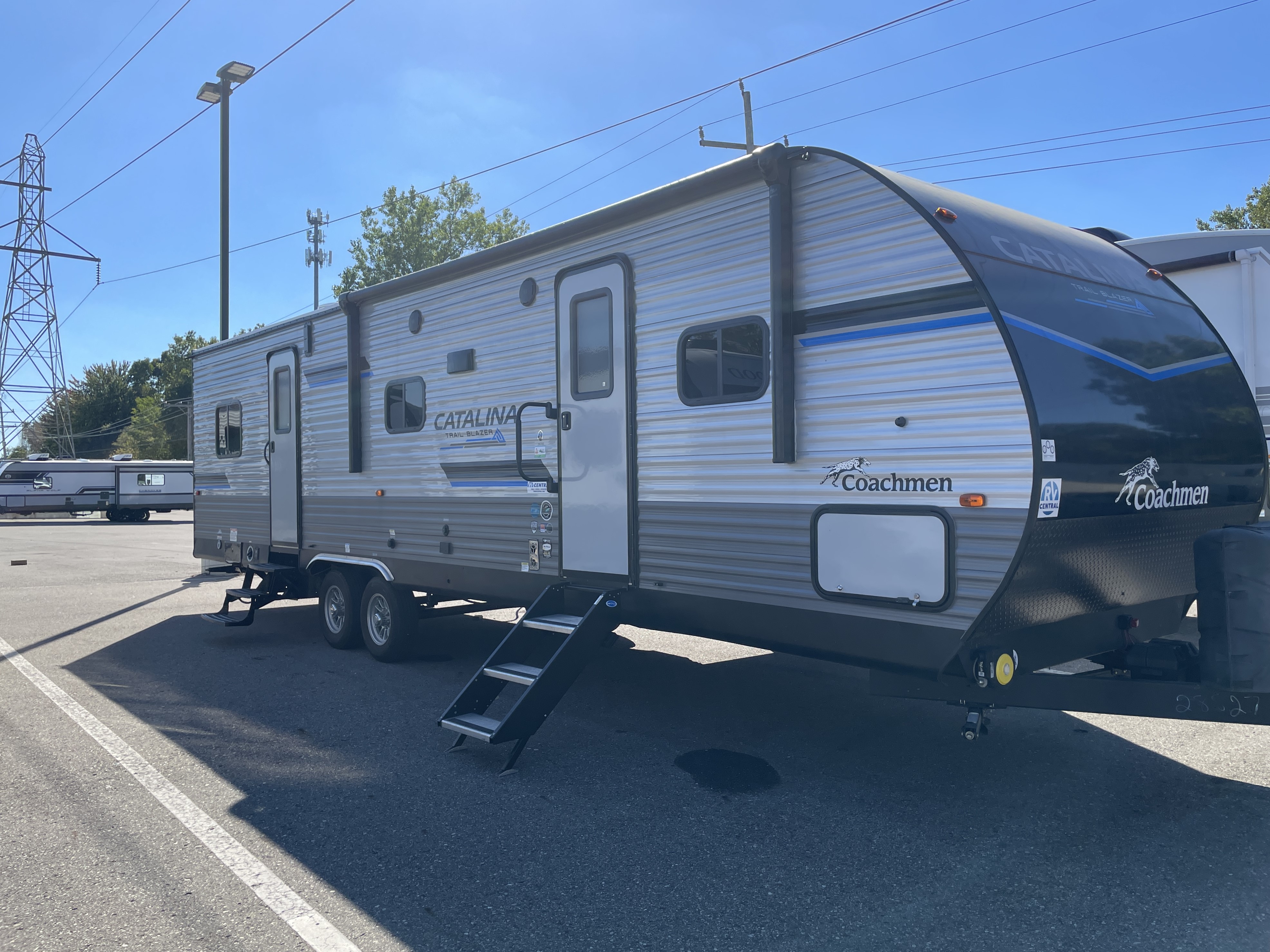2023 Coachmen Catalina Trail Blazer 29THS - Image 1