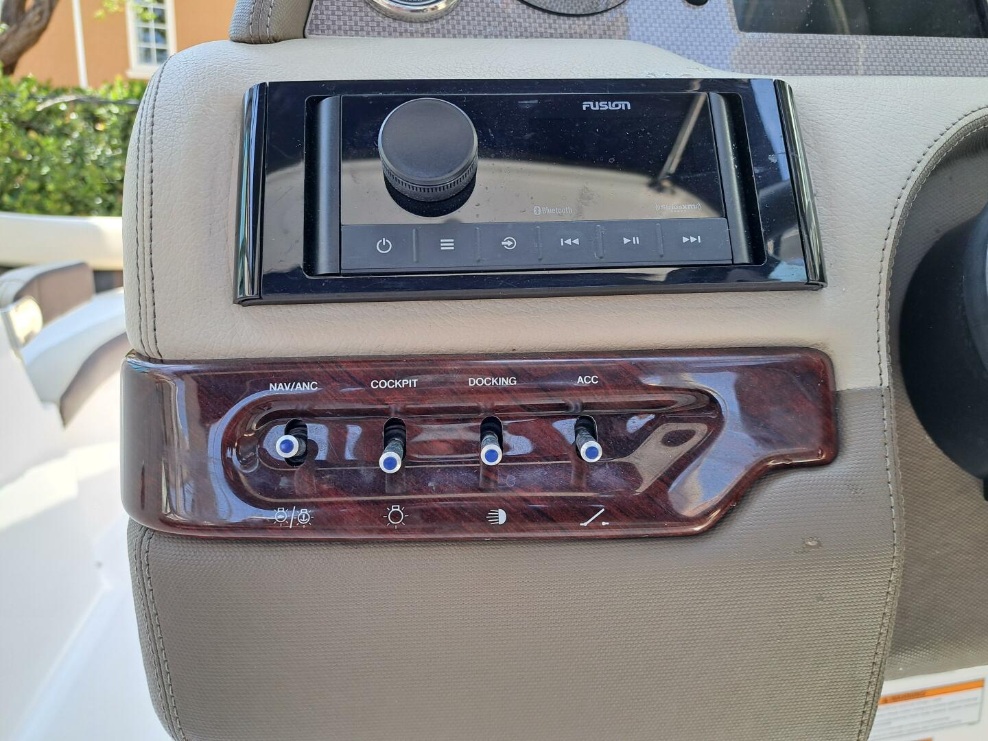 2014 Regal 2700 Bowrider - Image 36