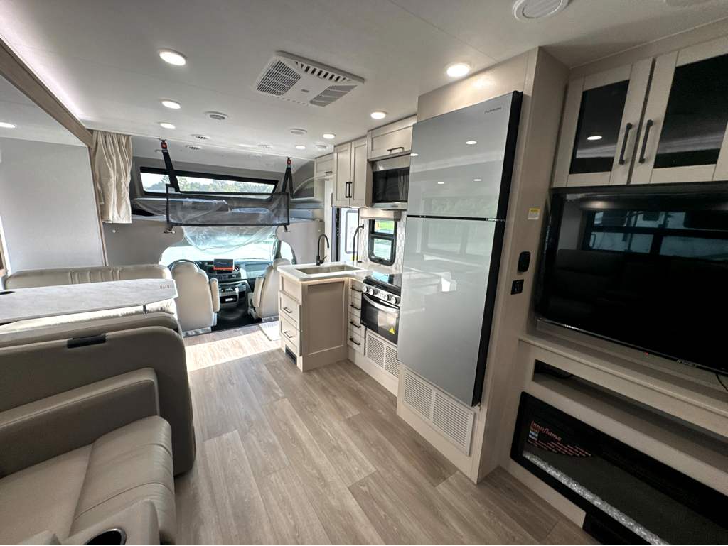 2027 ENTEGRA COACH ODYSSEY 30Z - Image 12
