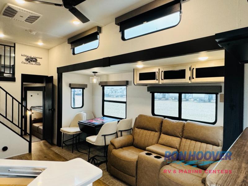 2026 PALOMINO 429LFT - Image 47
