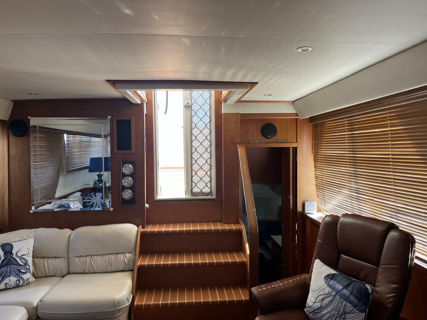 1995 Carver 440 Aft Cabin - Image 10