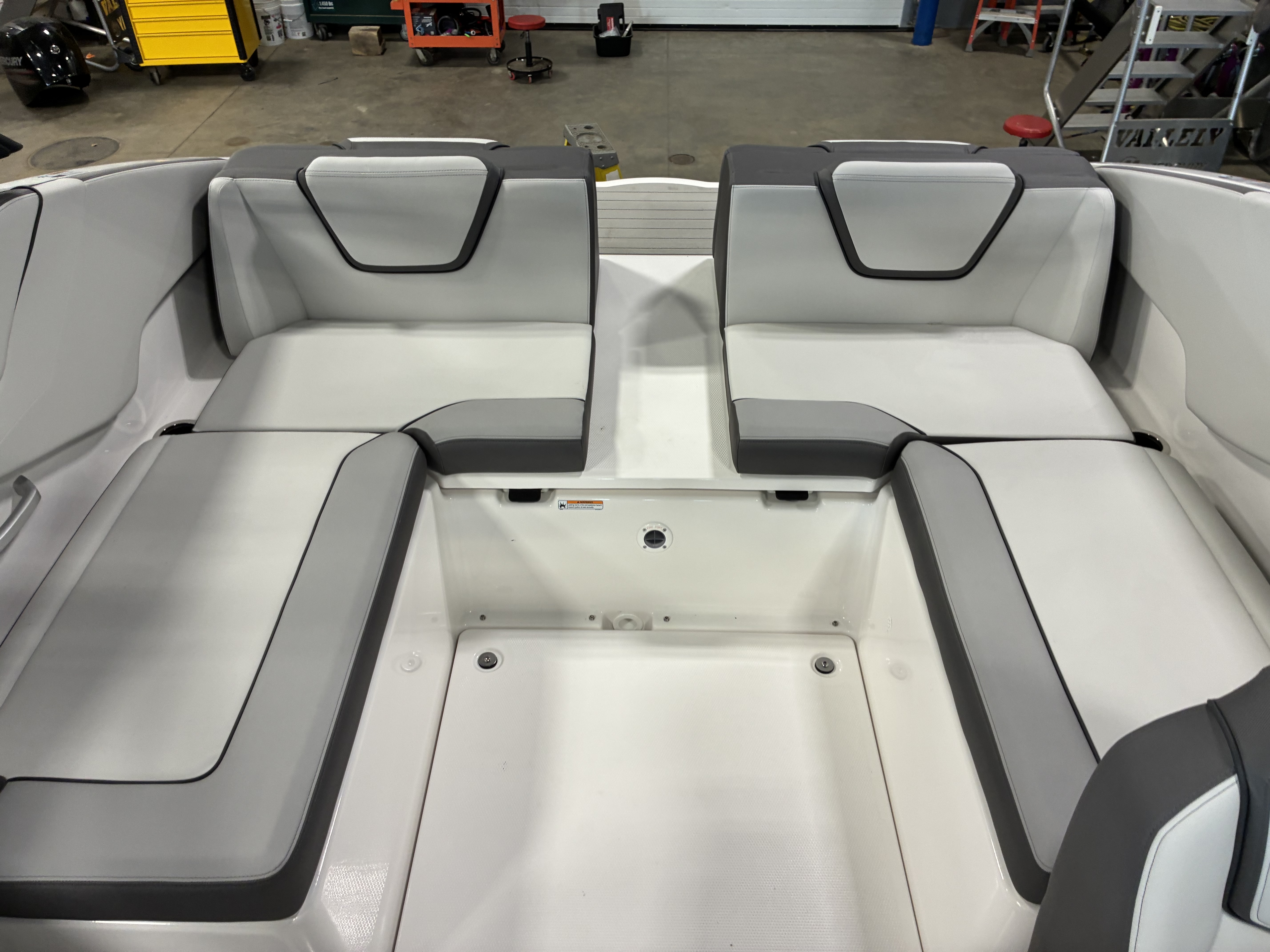 2026 Yamaha Boats AR250 - Image 37