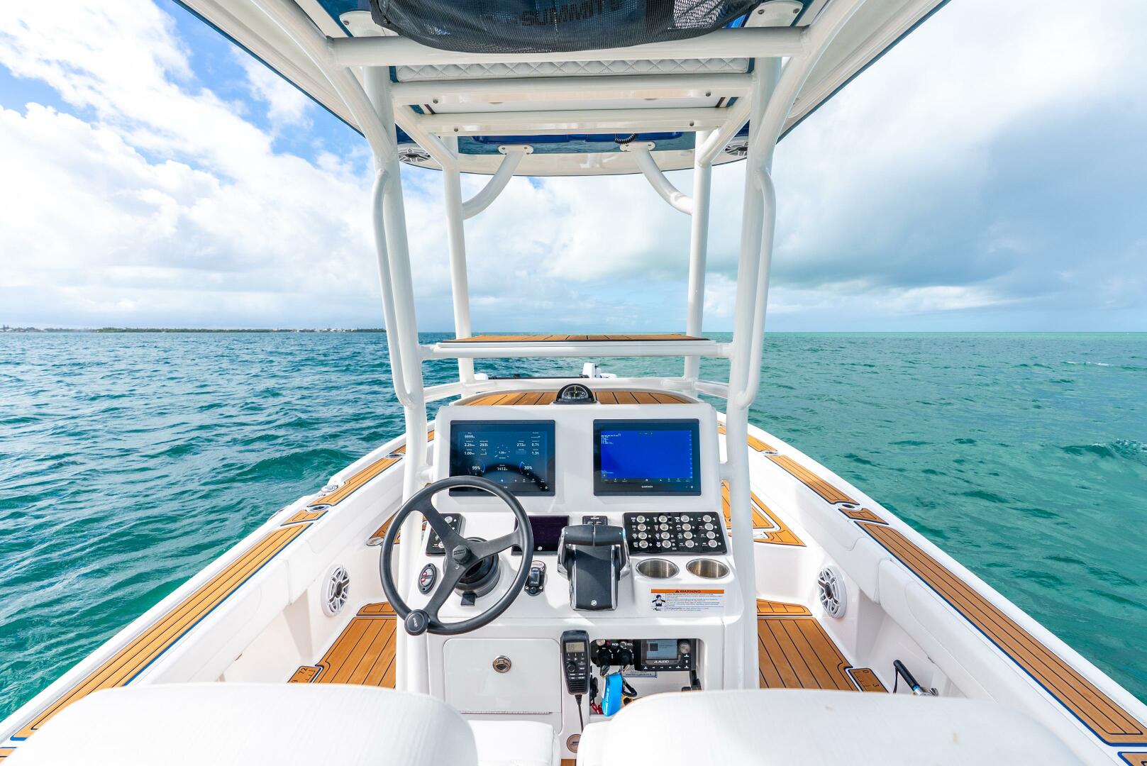 2024 Caymas Hybrid Boat 281 HB - Image 20
