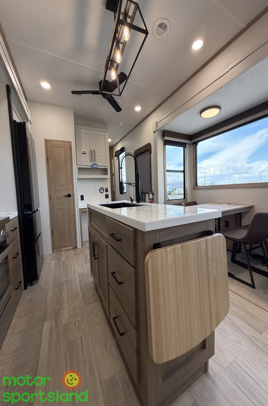 2026 Forest River Sandpiper 4002FB - Image 27