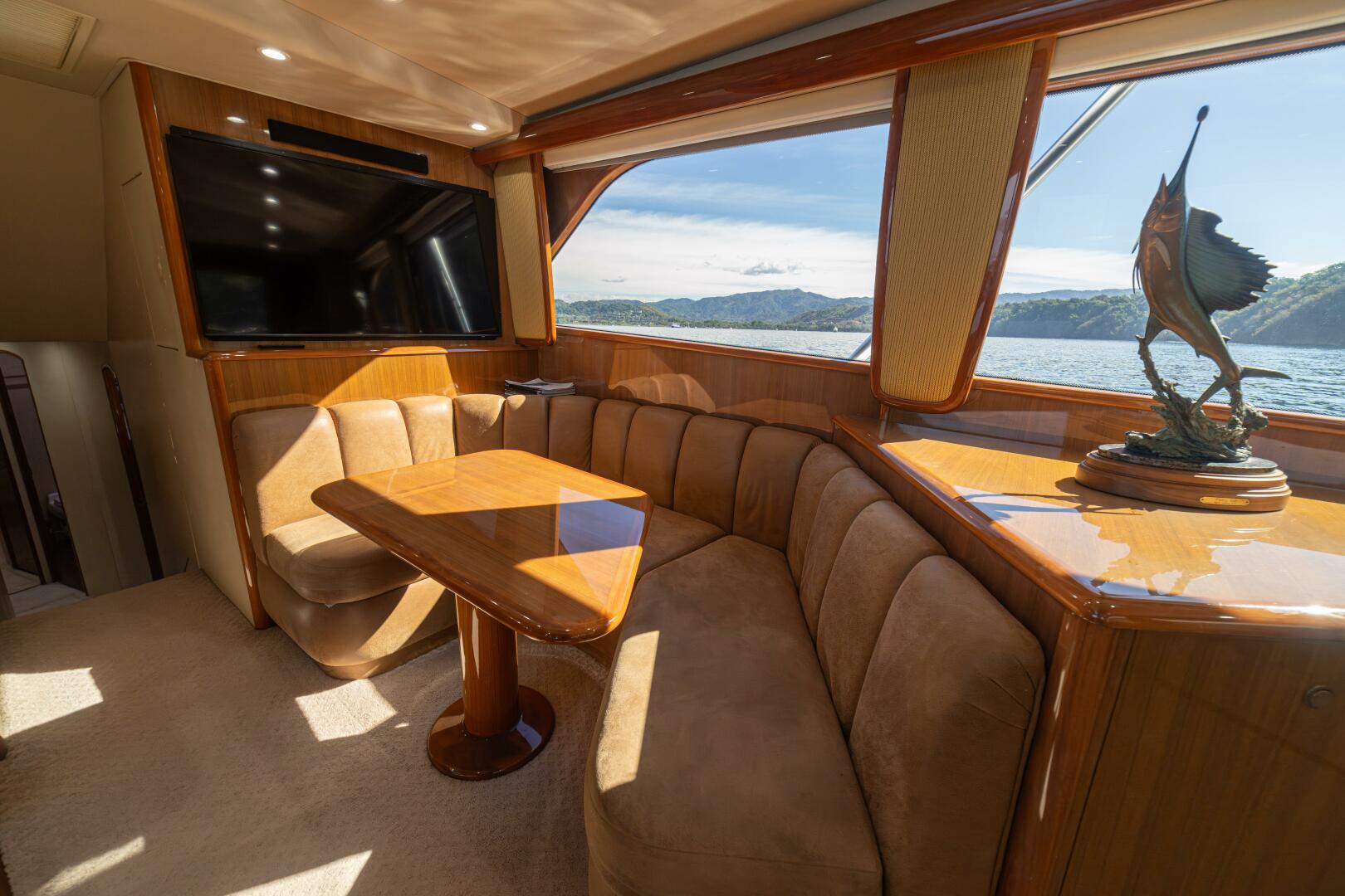 2006 Viking 56 Convertible - Image 4