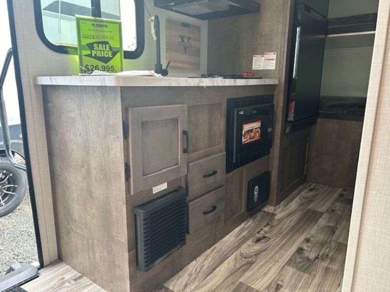 2023 Venture RV Sonic Lite SL170VBH - Image 9