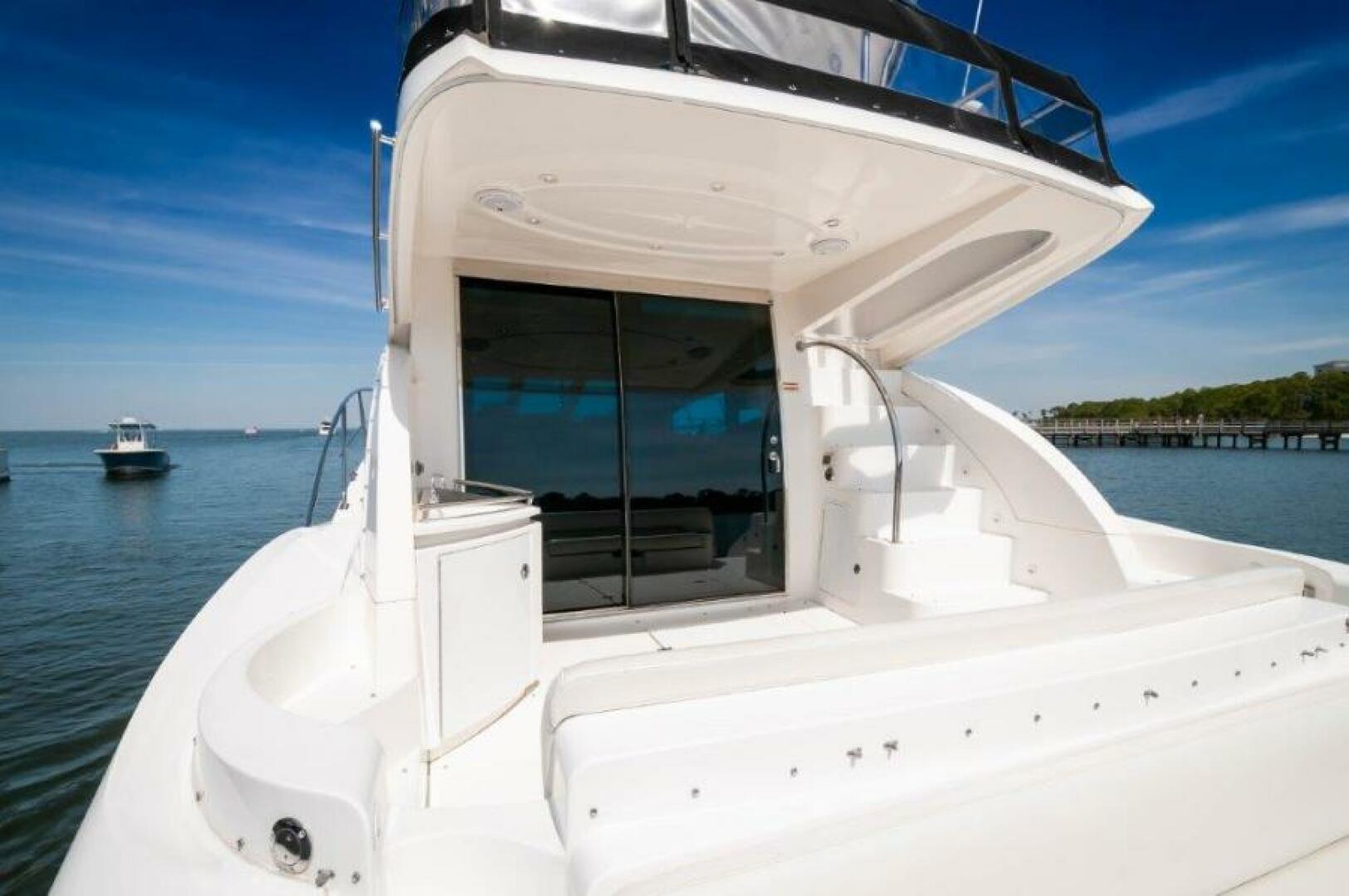 2006 Cruisers Yachts 477 Sport Sedan - Image 31