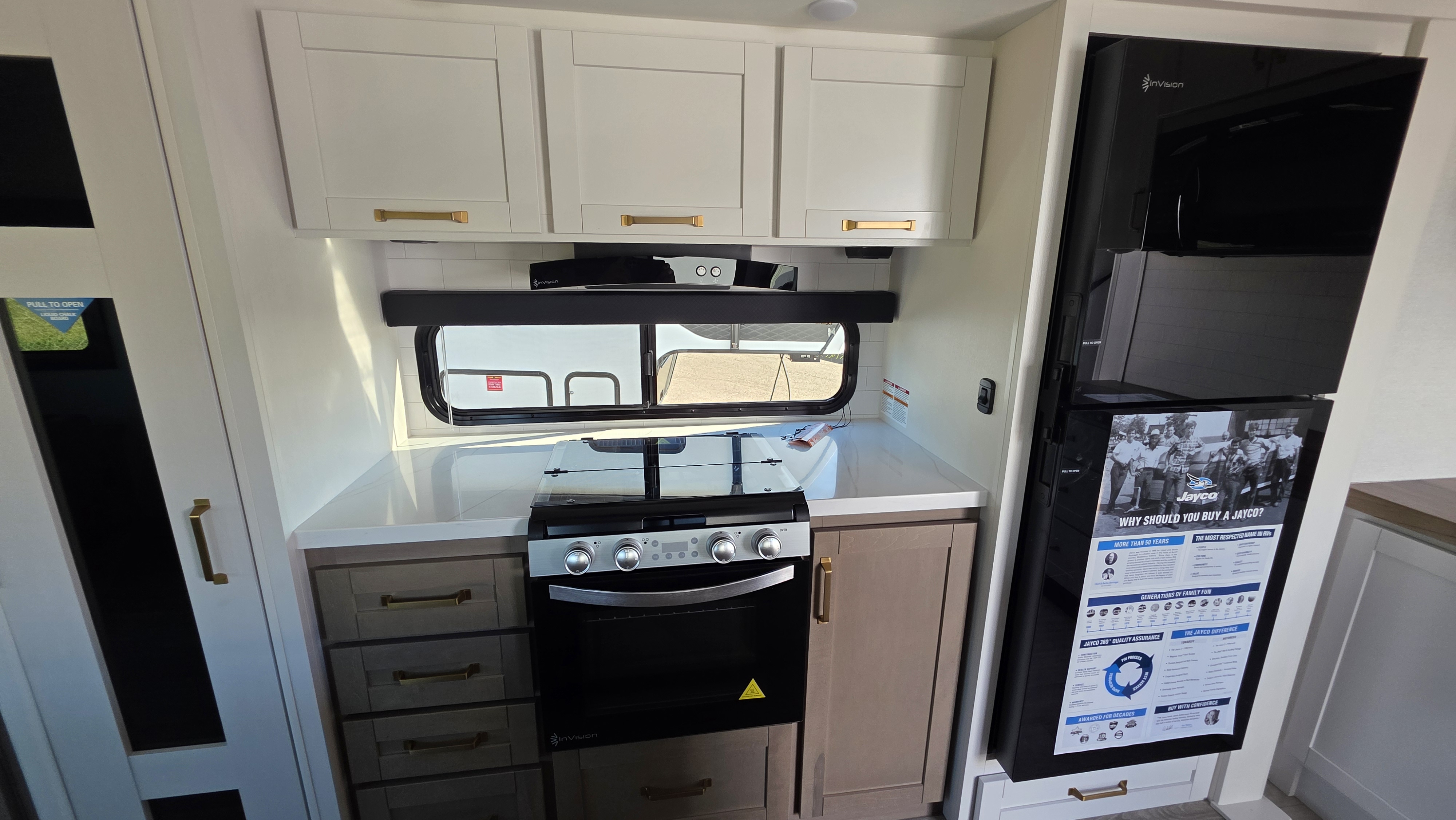 2027 JAYCO EAGLE 29RLC - Image 15
