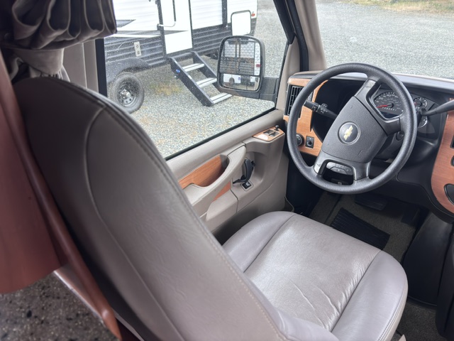 2008 Roadtrek Popular 210 - Image 6