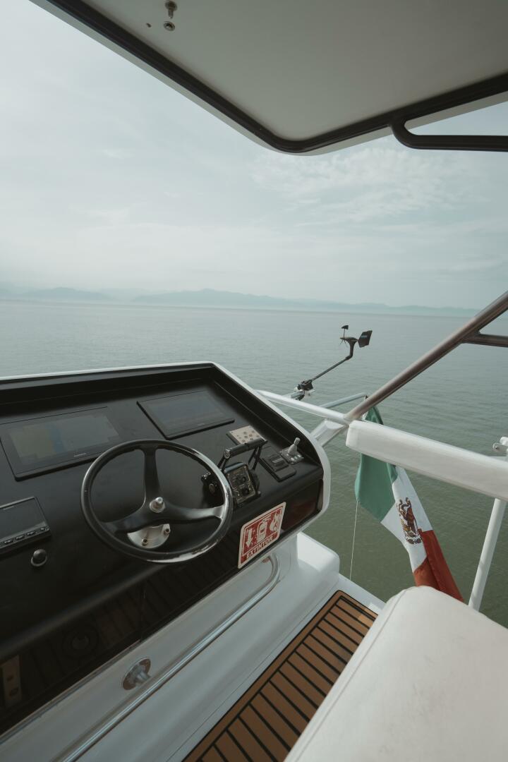 1996 Oceanfast 87 Enclosed Bridge Sportfish - Image 32