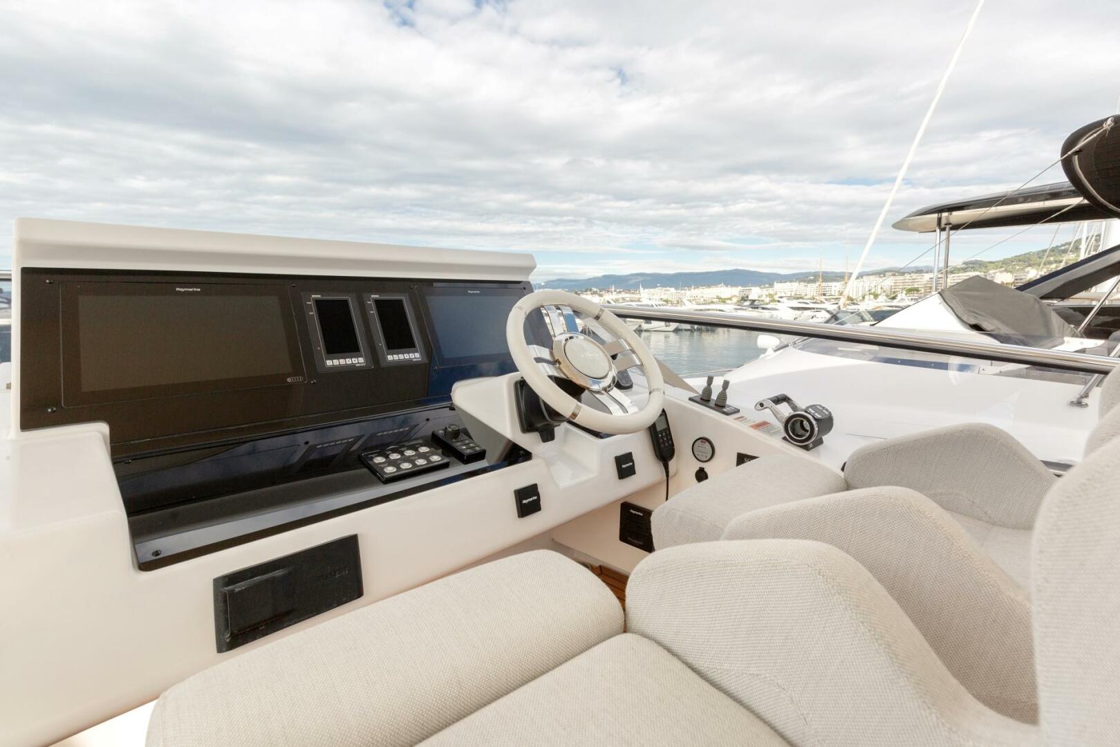 2020 Azimut 72 Flybridge - Image 19