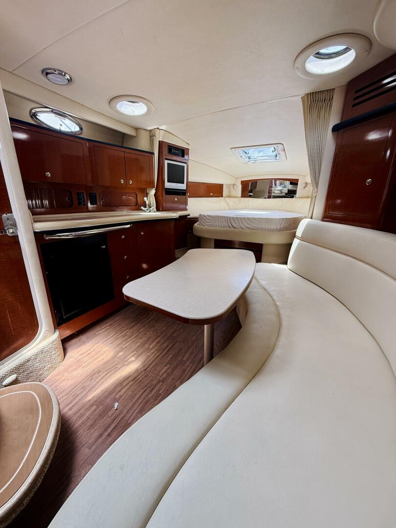 2004 Sea Ray 320 Sundancer - Image 19
