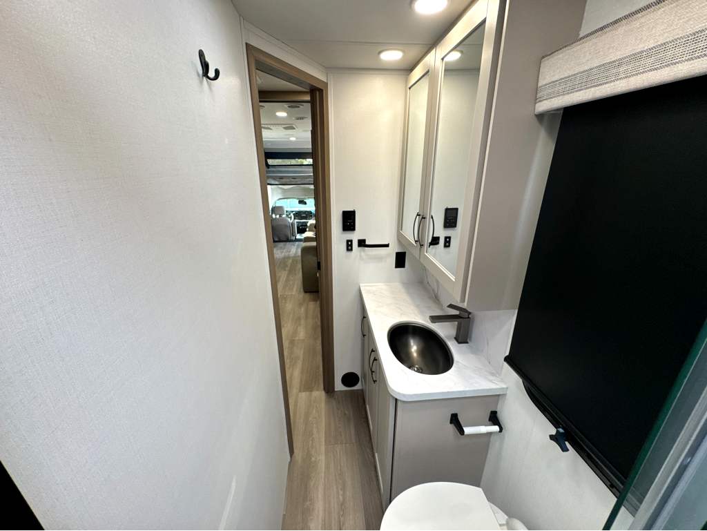 2027 ENTEGRA COACH ESTEEM XL 32U - Image 21