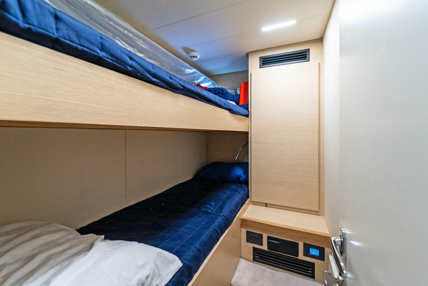 2023 Ferretti Yachts 670 - Image 28