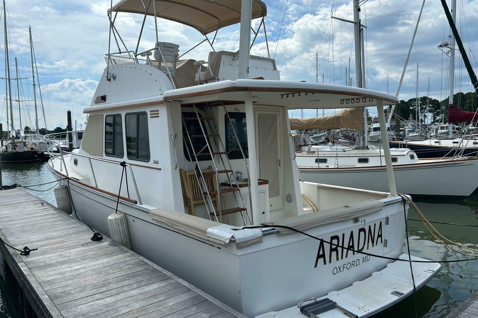 2004 Sabre 36 Flybridge - Image 4