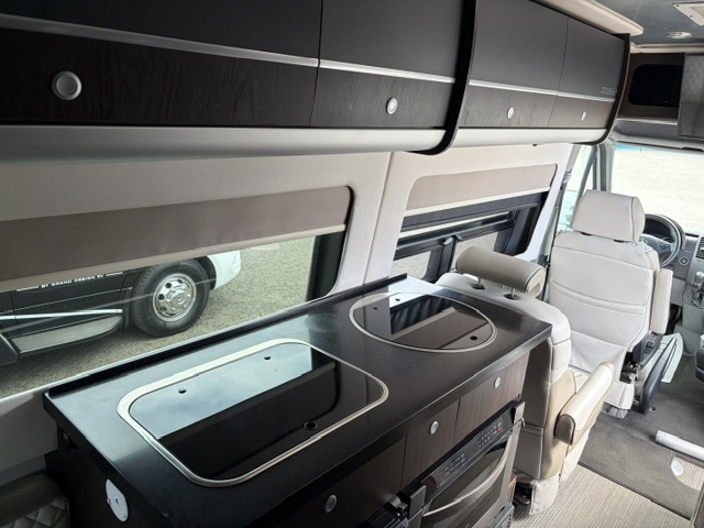 2019 Airstream Interstate Lounge EXT - Image 10