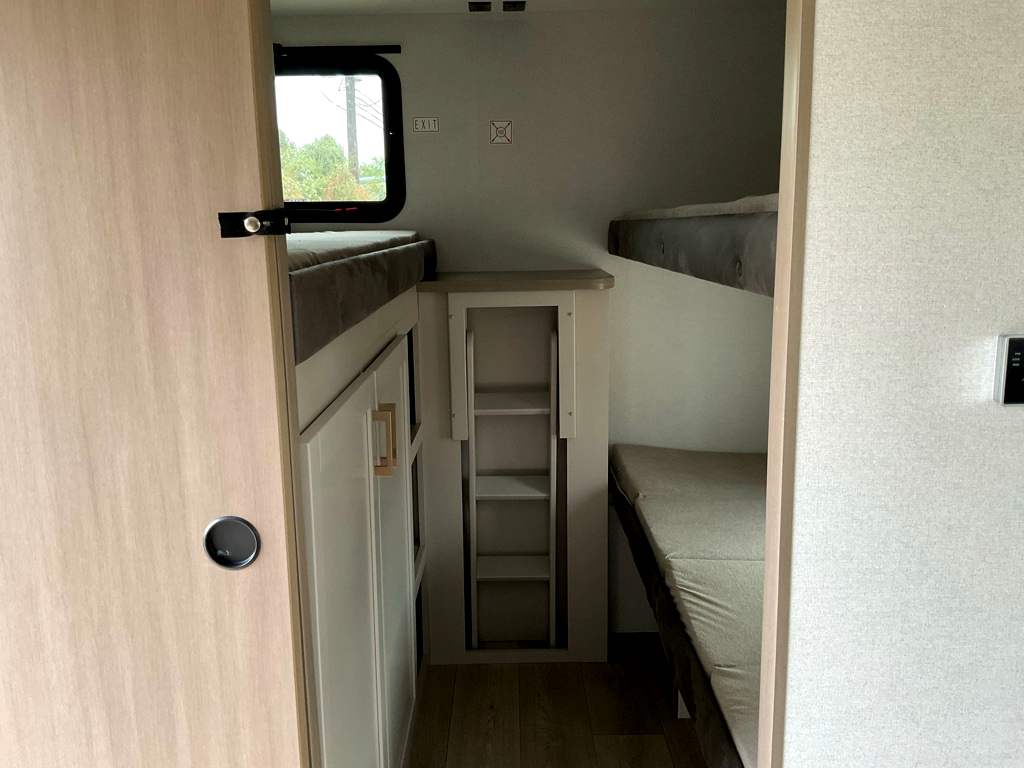 2027 JAYCO Jay Flight 295TBS - Image 18
