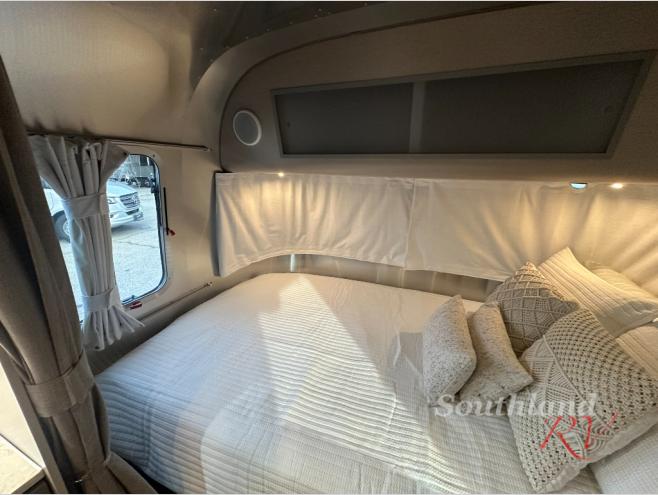 2026 Airstream Caravel 22FB - Image 15