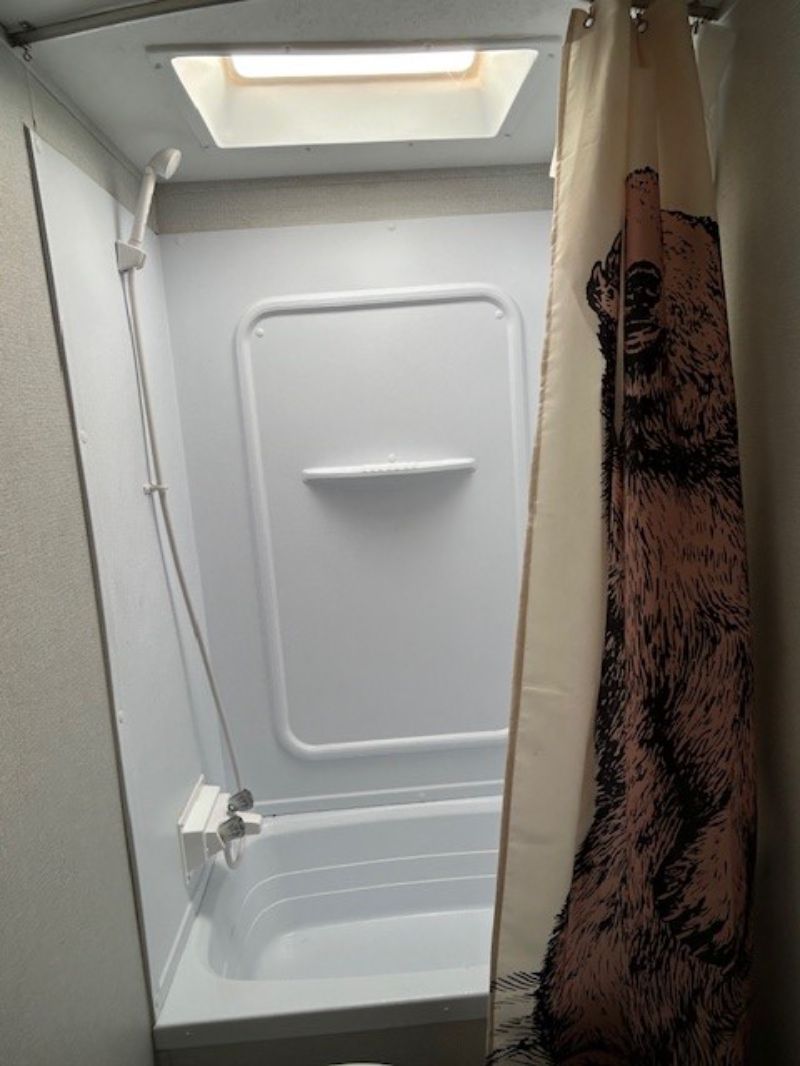 2021 Keystone Hideout East 212BH - Image 16